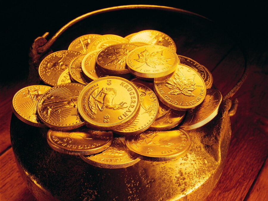 قیمت طلای جهانی ۲۰۲۵ دلار شد